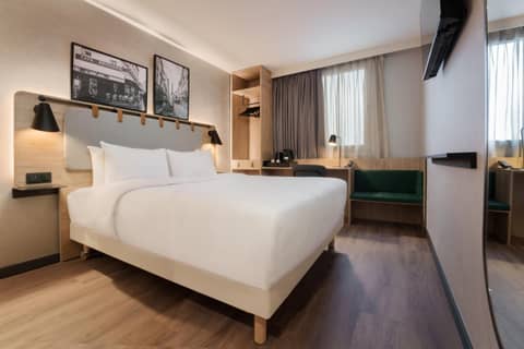 Campanile Prime Paris 19 - La Villette — hotel room