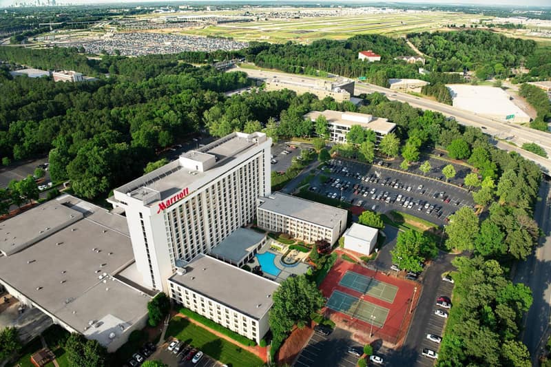 Atlanta Airport Marriott — building