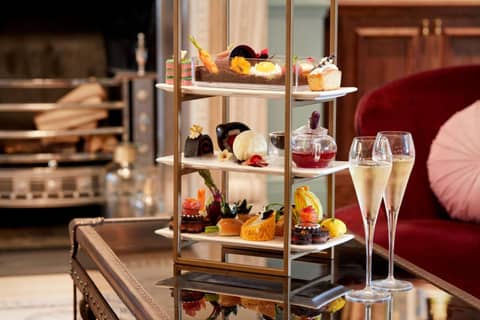 100 Queen's Gate Hotel London Kensington Curio Collection by Hilton — breakfast buffet
