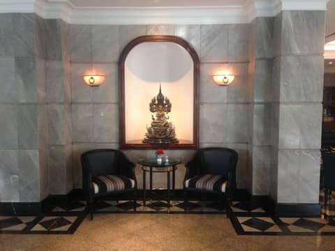 Witz Bangkok Ramkhamhaeng — recepcion & lobby