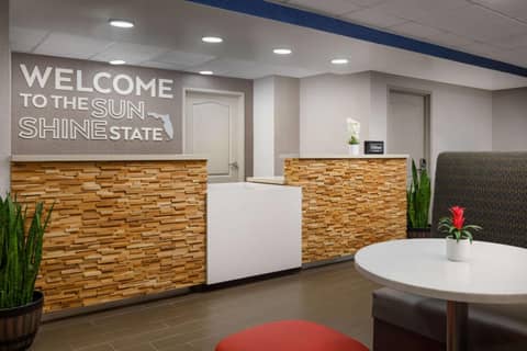Hampton Inn Ft. Lauderdale-Cypress Creek — photo 9