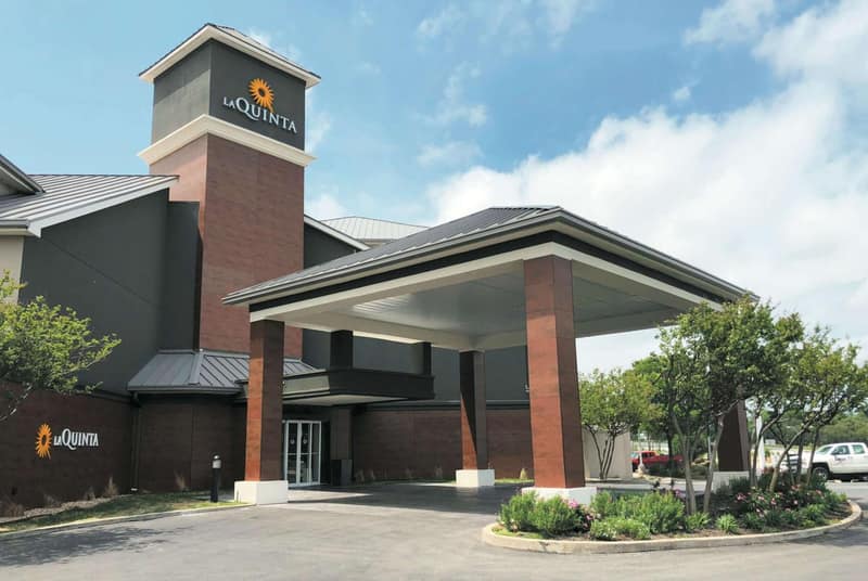 La Quinta by Wyndham Austin Airport — building