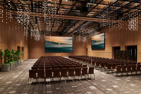 Pan Pacific London — banquet hall