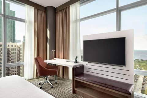 Hilton Garden Inn Chicago Downtown South Loop — photo 4