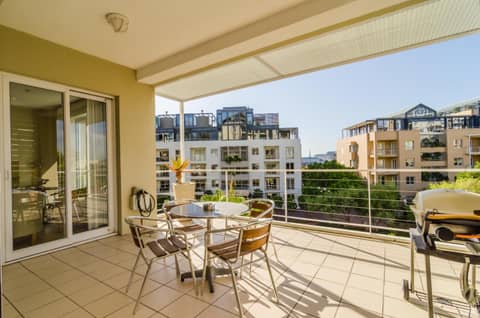 Mountain Marina Luxury Apartments — photo 3
