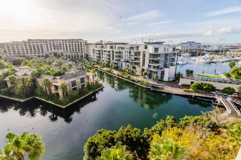 Mountain Marina Luxury Apartments — photo 8