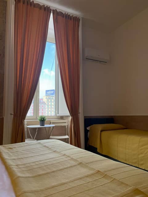 H22 Hotel — hotel room