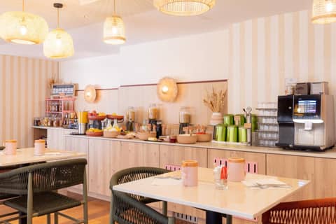 Nice Centre Hotel — dining
