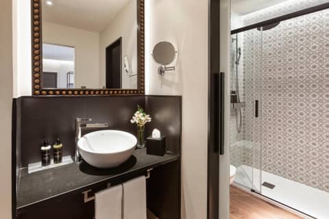 Eurostars Sevilla Boutique — bathroom