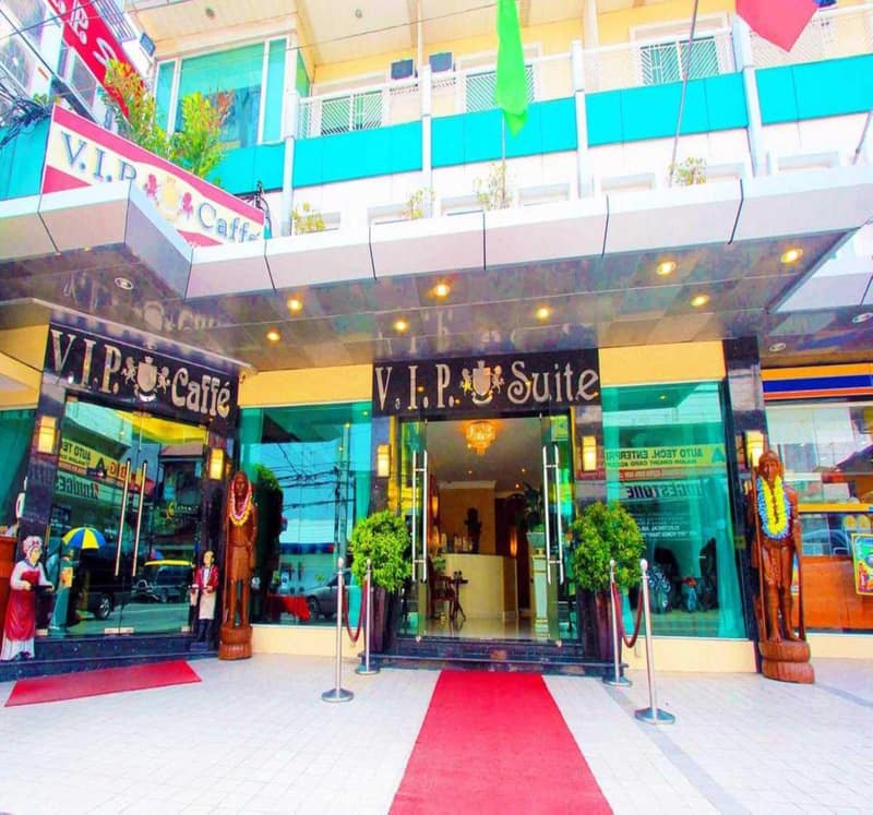 Townhouse OAK Makati Manila Near PNR Pasay Evangelista formerly VIP Suites — building