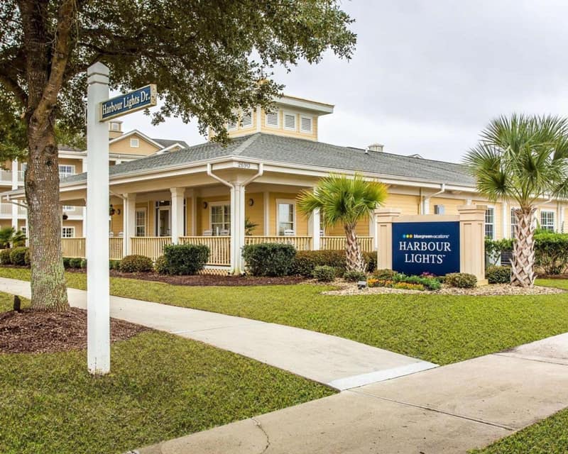 Bluegreen Vacations Harbour Lights, an Ascend Collection Resort — building