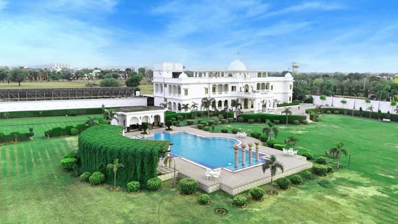 Umaid Farm Resort- A Legacy Vintage Stay In Jaipur — building