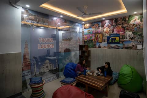 Hotel Yes Boss International- Awarded Best Hotel 2025 in Budget Category — lounge