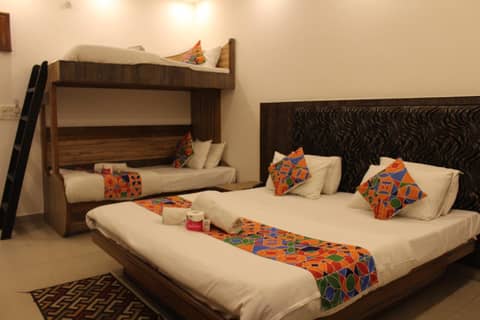 Hotel Yes Boss International- Awarded Best Hotel 2025 in Budget Category — hotel room