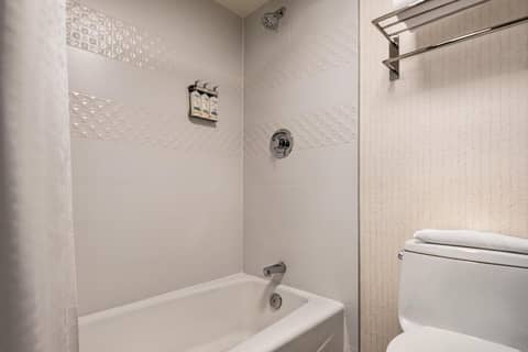 Holiday Inn & Suites Vancouver Downtown by IHG — photo 8