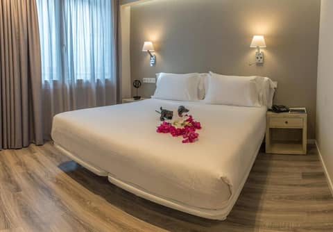 Bilbao City Center by abba Suites — photo 6
