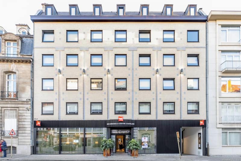 ibis Brussels Centre Chatelain — building