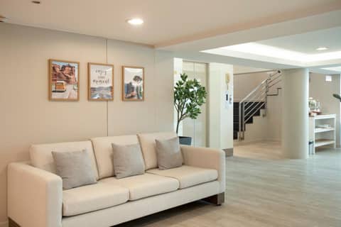 Bangkok Loft Inn — lounge