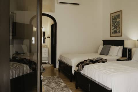 La Marina Inn — hotel room