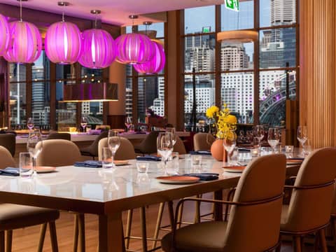 Novotel Sydney Darling Harbour — dining