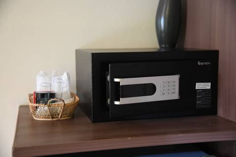Opey De Place — hotel room