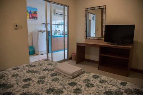 Opey De Place — hotel room