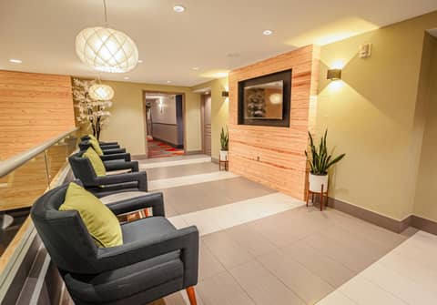 Days Inn & Suites by Wyndham Fort Myers Near JetBlue Park — photo 3