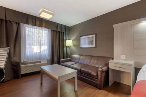 Coast Calgary University Area Hotel by APA — photo 6