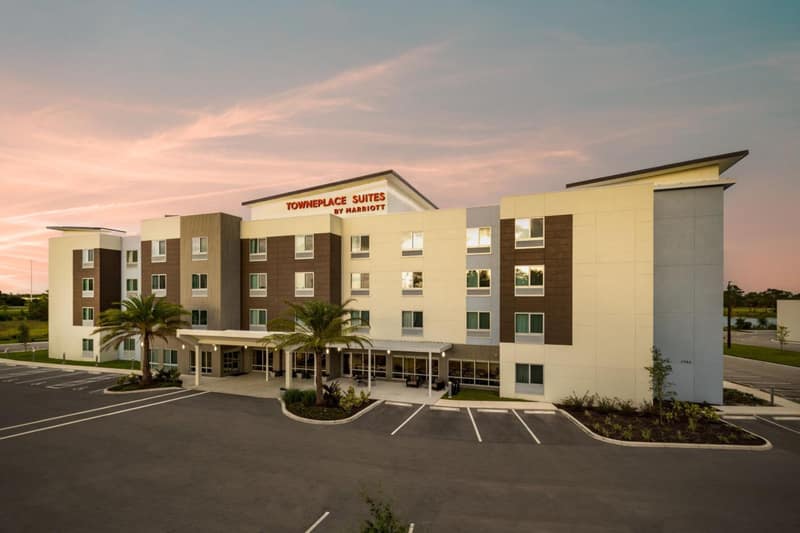 TownePlace Suites By Marriott Venice — building