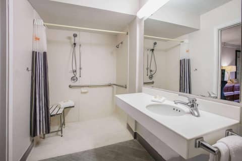 La Quinta Inn by Wyndham Dallas Uptown — photo 7