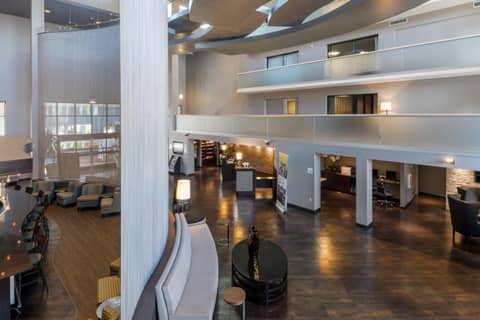 Holiday Inn and Suites Phoenix Airport North by IHG — photo 7
