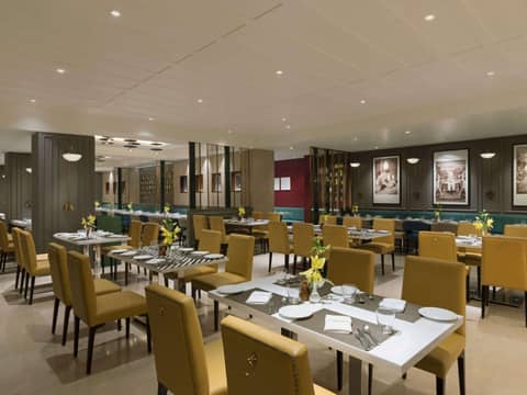 Grand Mercure Agra - An Accor Brand — dining