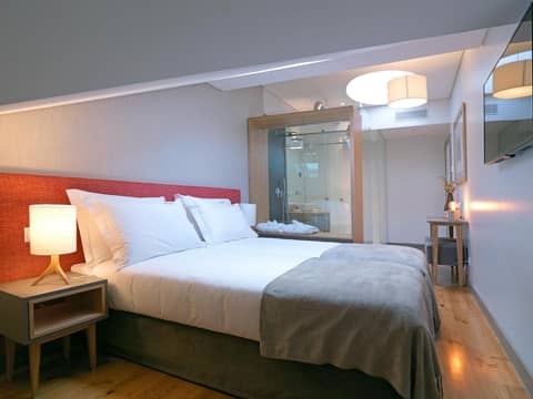 Santa Catarina FLH Suites — hotel room