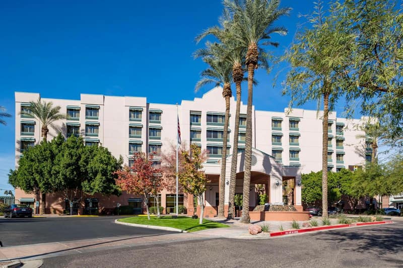 Hyatt Place Scottsdale/Old Town — building