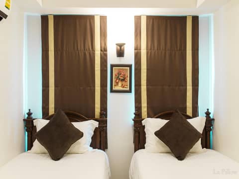 La Pillow 8 — hotel room