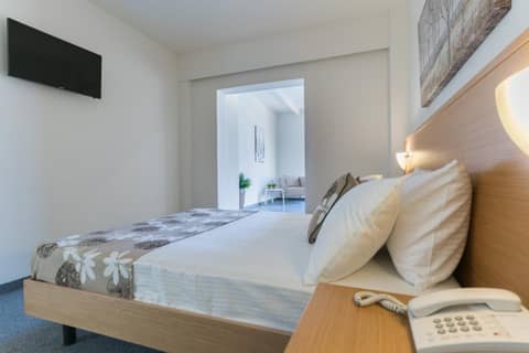 City Center Hotel — bedroom
