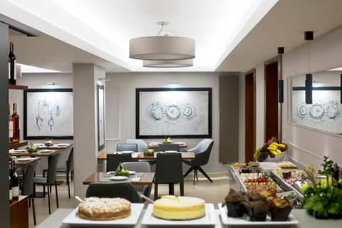 Benefis Boutique Hotel — dining