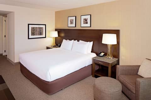 One King Bed Premium Roll In Shower — the supplier's photographs — photo 1