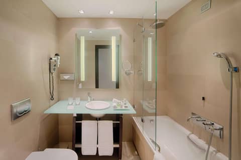 Tivoli President Milano Hotel — bathroom