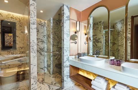 Valia Bangkok Sukhumvit 24 by Kingston Hotels — photo 8