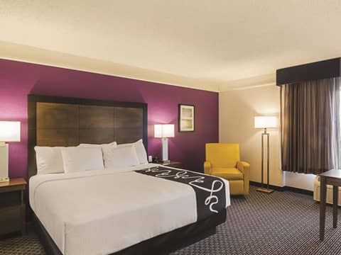 La Quinta Inn & Suites by Wyndham Denver Airport DIA — photo 2