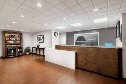 Hampton Inn Naples-Central — recepcion & lobby