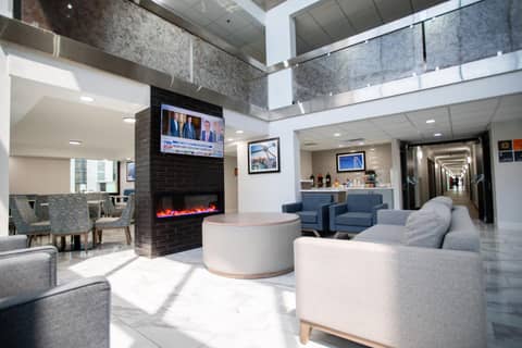 La Quinta by Wyndham Dallas I-35 Walnut Hill Ln — photo 4