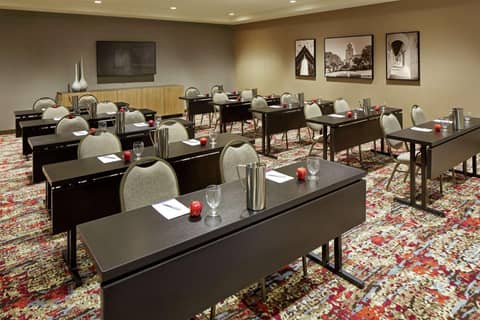 Hilton Garden Inn San Diego Old Town/Sea World Area — photo 4