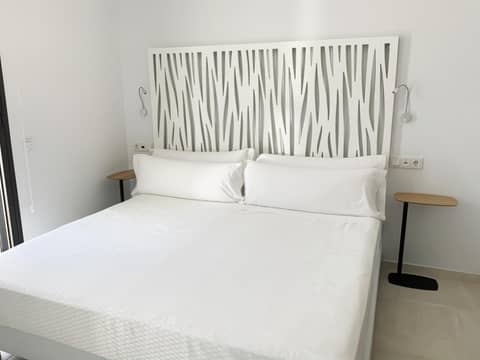 Feelathome Rivero Apartments — hotel room