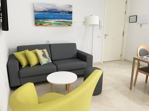 Feelathome Rivero Apartments — hotel room