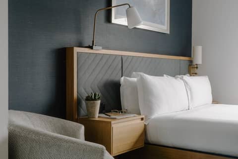 Club Quarters Hotel White House, Washington DC — hotel room