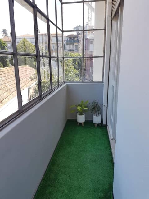 100 Contos — balance & terrace
