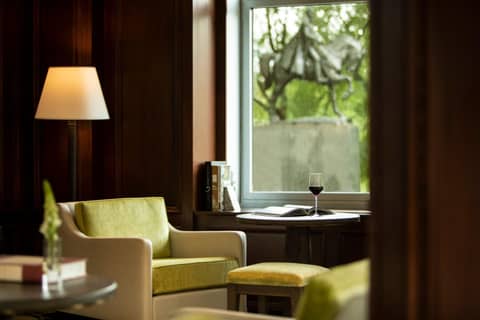 The Ritz-Carlton New York, Central Park — hotel reception