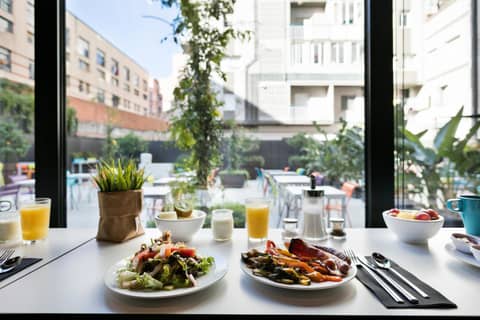 Andante Drassanes — dining